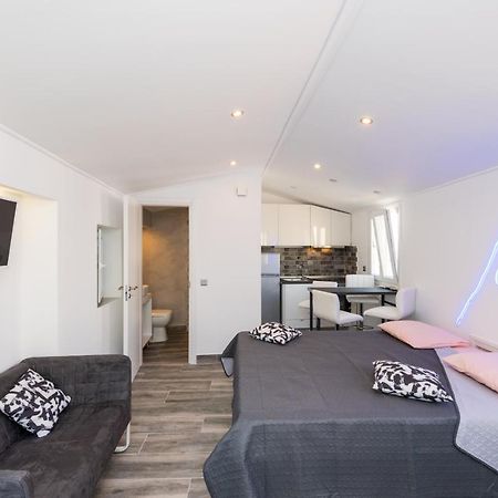 Corfu Downtown Suites Eksteriør billede